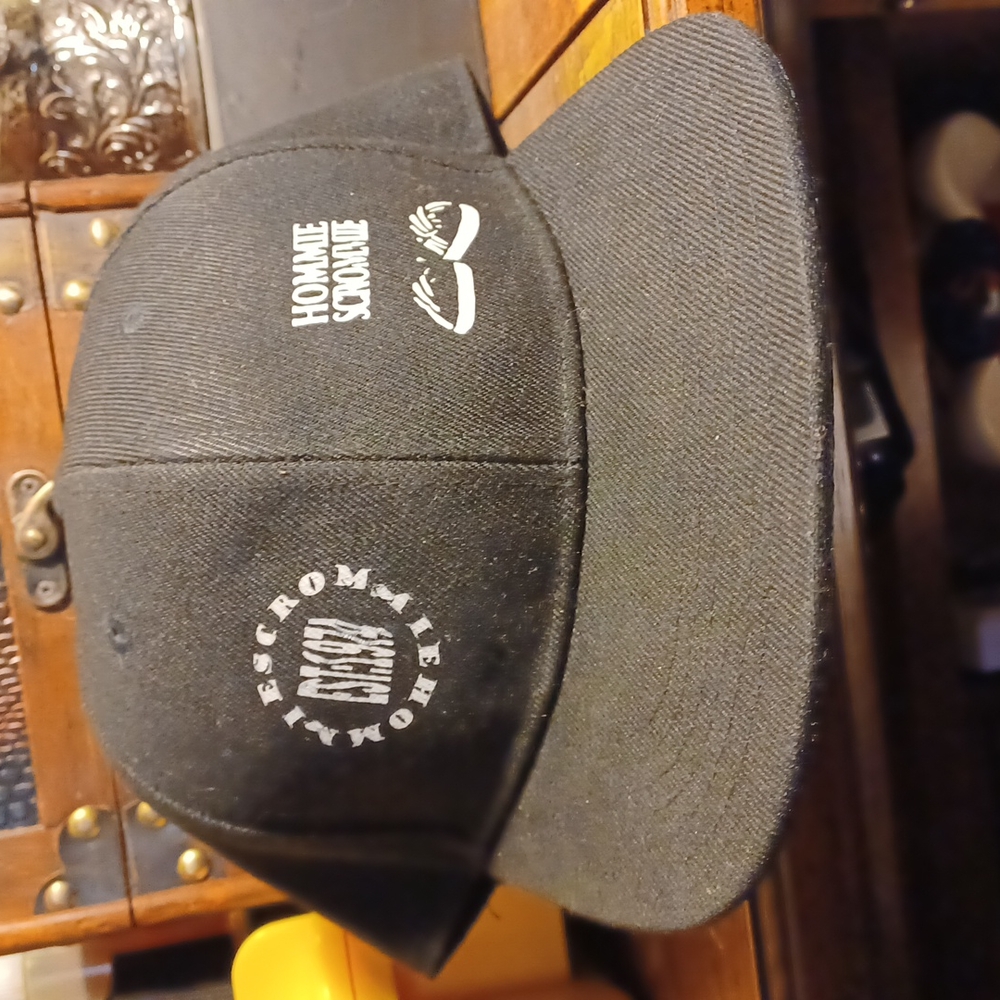 HOMMIESCROMMIE & SCROMMIE CLOTHING  COMPANY. HATS BUCKETS, SNAPBACK .